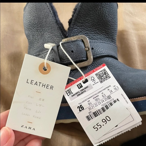 Zara Leather Navy Fur Lined Boots with Buckle - Picture 4 of 6